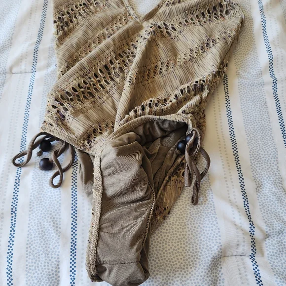 St. John Couture One-piece Swimsuit - Picture 8 of 8